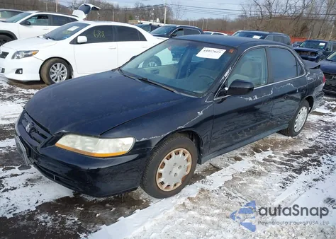 2001 Honda Accord 2.3 Lx z USA, uszkodzony, nr VIN 1HGCG66531A083287